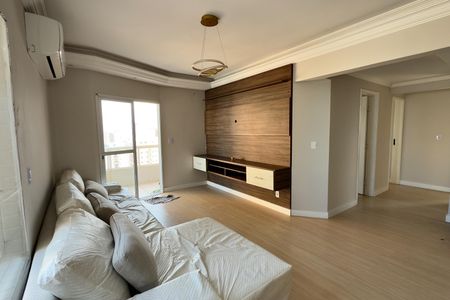 Apartamento para alugar com 120m², 3 quartos e 2 vagas Apartamento para alugar com 120m², 3 quartos e 2 vagasSala