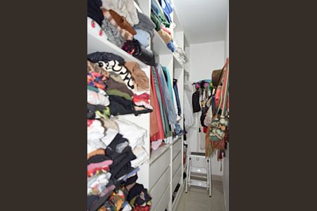 Casa à venda com 210m², 2 quartos e 1 vagaCloset da suíte