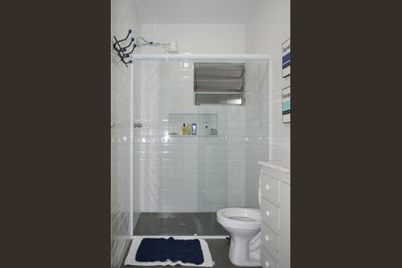 Casa à venda com 210m², 2 quartos e 1 vagaBanheiro social