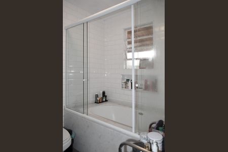 Casa à venda com 210m², 2 quartos e 1 vagaBanheiro da Suíte