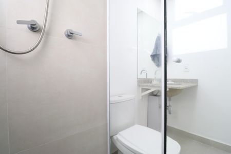 Apartamento à venda com 69m², 2 quartos e 2 vagasBanheiro da Suíte