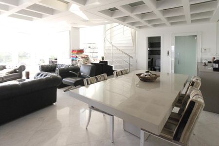 Apartamento à venda com 380m², 4 quartos e 6 vagasSala