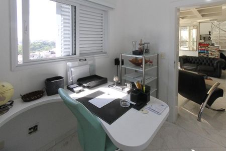 Apartamento à venda com 380m², 4 quartos e 6 vagasEscritório