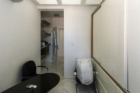 Apartamento à venda com 380m², 4 quartos e 6 vagasSuite 02