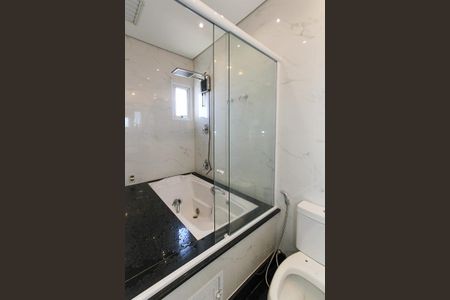 Apartamento à venda com 380m², 4 quartos e 6 vagasBanheiro da Suite 03