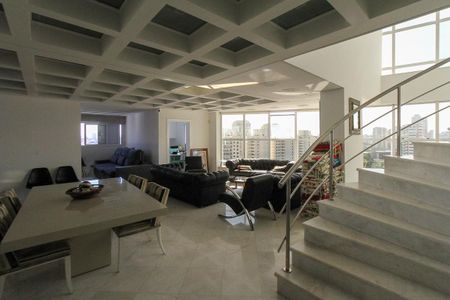 Apartamento à venda com 380m², 4 quartos e 6 vagasSala