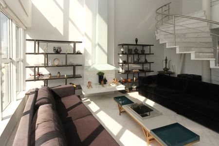 Apartamento à venda com 380m², 4 quartos e 6 vagasSala