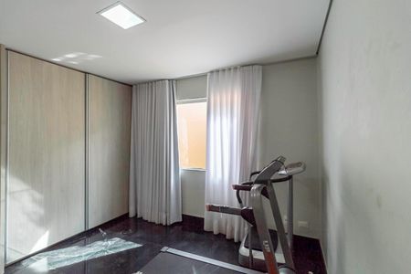 Casa à venda com 480m², 4 quartos e 3 vagasQuarto 2