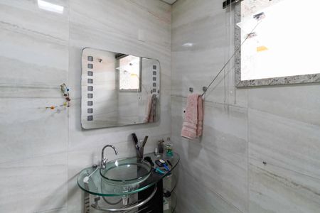 Casa à venda com 480m², 4 quartos e 3 vagasBanheiro social 1