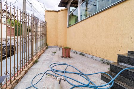 Casa à venda com 480m², 4 quartos e 3 vagasEntrada