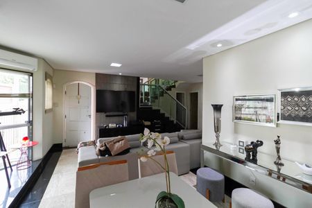 Casa à venda com 480m², 4 quartos e 3 vagasSala 1