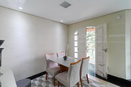 Casa à venda com 480m², 4 quartos e 3 vagasSala 1