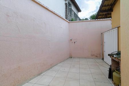 Casa à venda com 480m², 4 quartos e 3 vagasQuintal