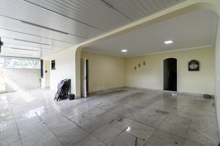 Casa à venda com 480m², 4 quartos e 3 vagasGaragem