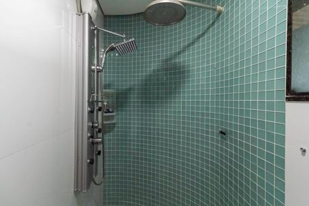 Casa à venda com 480m², 4 quartos e 3 vagasBanheiro social 2