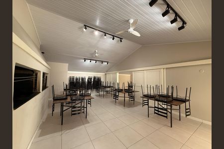 Casa de condomínio à venda com 110m², 3 quartos e 2 vagas Casa de condomínio à venda com 110m², 3 quartos e 2 vagasÁrea comum - Salão de festas