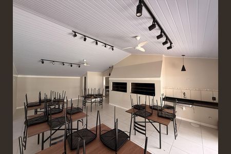 Casa de condomínio à venda com 110m², 3 quartos e 2 vagas Casa de condomínio à venda com 110m², 3 quartos e 2 vagasÁrea comum - Salão de festas