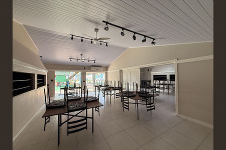 Casa de condomínio à venda com 110m², 3 quartos e 2 vagas Casa de condomínio à venda com 110m², 3 quartos e 2 vagasÁrea comum - Salão de festas