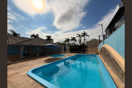 Casa de condomínio à venda com 110m², 3 quartos e 2 vagas Casa de condomínio à venda com 110m², 3 quartos e 2 vagasÁrea comum - Piscina