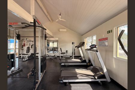 Casa de condomínio à venda com 110m², 3 quartos e 2 vagas Casa de condomínio à venda com 110m², 3 quartos e 2 vagasÁrea comum - Academia