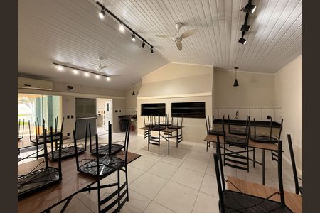 Casa de condomínio à venda com 110m², 3 quartos e 2 vagas Casa de condomínio à venda com 110m², 3 quartos e 2 vagasÁrea comum - Salão de festas