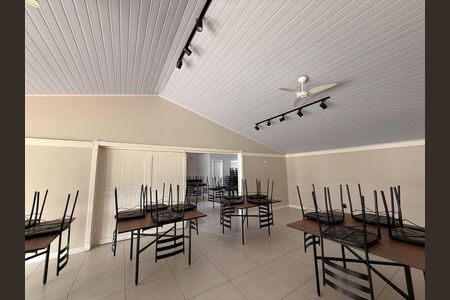 Casa de condomínio à venda com 110m², 3 quartos e 2 vagas Casa de condomínio à venda com 110m², 3 quartos e 2 vagasÁrea comum - Salão de festas