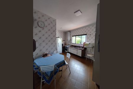 Casa à venda com 760m², 7 quartos e 2 vagasCozinha 