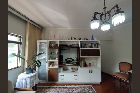 Casa à venda com 760m², 7 quartos e 2 vagasSala