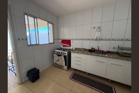 Casa à venda com 259m², 6 quartos e 2 vagasCasa 2- Cozinha