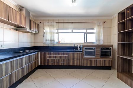 Casa à venda com 460m², 3 quartos e 6 vagasCozinha e Copa