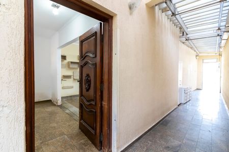 Casa à venda com 460m², 3 quartos e 6 vagasCorredor de Entrada