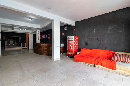 Casa à venda com 460m², 3 quartos e 6 vagasÁrea comum - Salão de festas