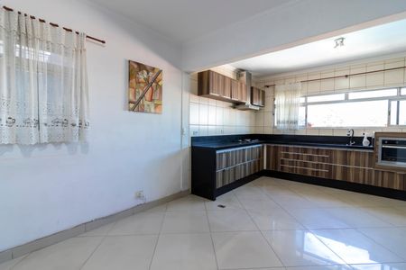 Casa à venda com 460m², 3 quartos e 6 vagasCozinha e Copa