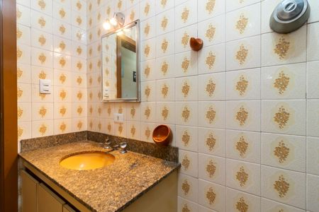 Casa à venda com 460m², 3 quartos e 6 vagasBanheiro 2