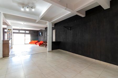 Casa à venda com 460m², 3 quartos e 6 vagasÁrea comum - Salão de festas