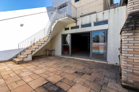 Casa à venda com 460m², 3 quartos e 6 vagasChurrasqueira