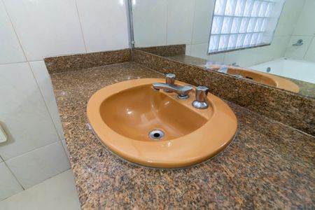 Casa à venda com 460m², 3 quartos e 6 vagasBanheiro da Suíte