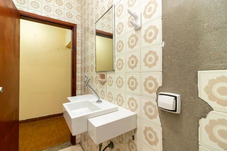 Casa à venda com 460m², 3 quartos e 6 vagasBanheiro de Serviço