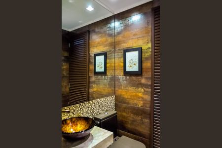 Apartamento à venda com 68m², 2 quartos e 1 vaga Apartamento à venda com 68m², 2 quartos e 1 vagaBanheiro social