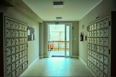 Apartamento à venda com 68m², 2 quartos e 1 vaga Apartamento à venda com 68m², 2 quartos e 1 vagaHall do predio