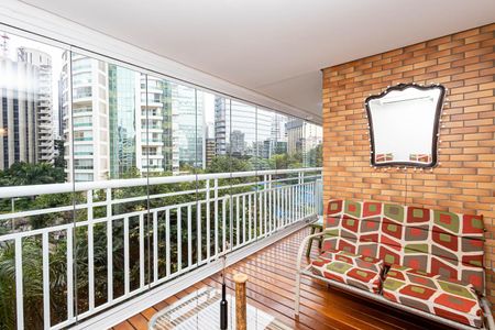 Apartamento para alugar com 77m², 2 quartos e 1 vaga Apartamento para alugar com 77m², 2 quartos e 1 vagaVaranda