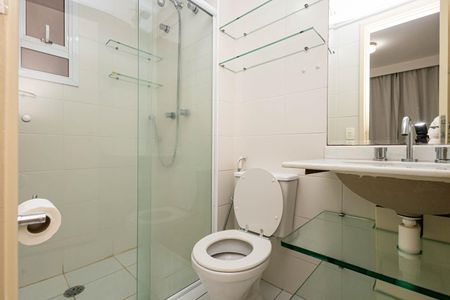 Apartamento para alugar com 77m², 2 quartos e 1 vaga Apartamento para alugar com 77m², 2 quartos e 1 vagaBanheiro da Suíte 1