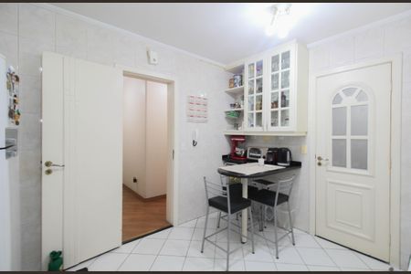 Apartamento à venda com 130m², 3 quartos e 4 vagasCozinha