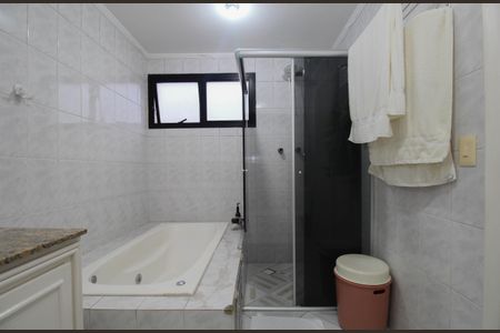 Apartamento à venda com 130m², 3 quartos e 4 vagasBanheiro 2