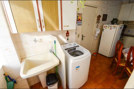 Apartamento à venda com 75m², 2 quartos e 1 vagaÁrea de Serviço