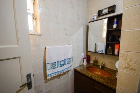 Apartamento à venda com 75m², 2 quartos e 1 vagaBanheiro