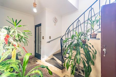 Casa à venda com 550m², 3 quartos e 4 vagasEscada