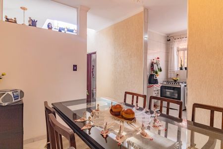 Casa à venda com 550m², 3 quartos e 4 vagasSala