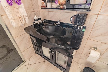 Casa à venda com 550m², 3 quartos e 4 vagasBanheiro 2