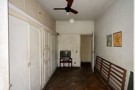 Apartamento à venda com 155m², 4 quartos e 1 vagaQuarto 01